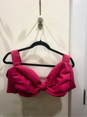 MONTCE RASPBERRY HAYDEN BIKINI TOP CURVE 3